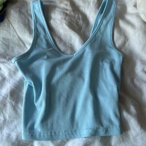 Cute top for summer! Not itchy